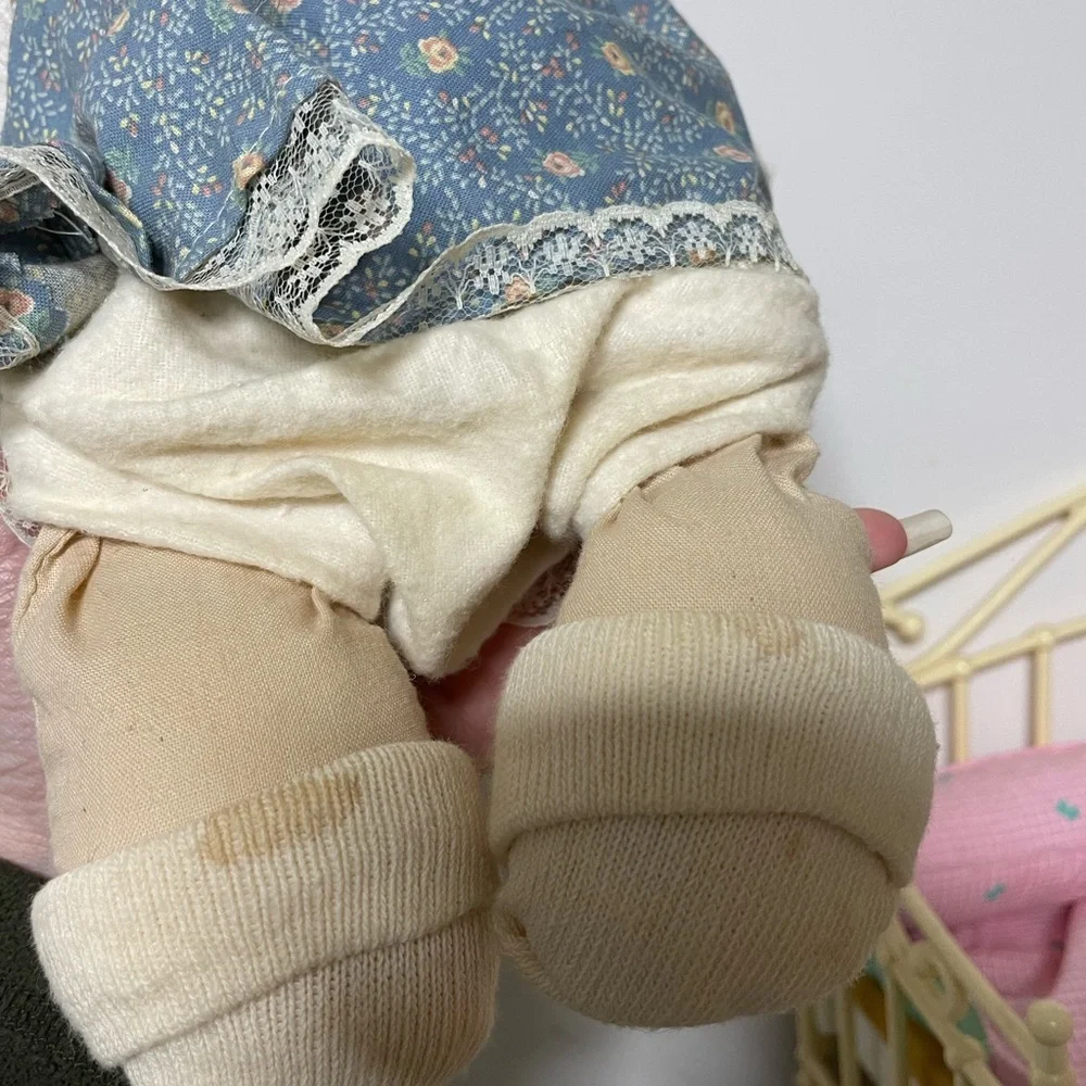 Vintage Youngin by Jan Shackelford Original Design doll Holding Bear